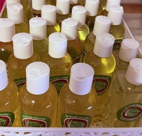 MASSAGE OIL LEMON IRONBARK PHOTO